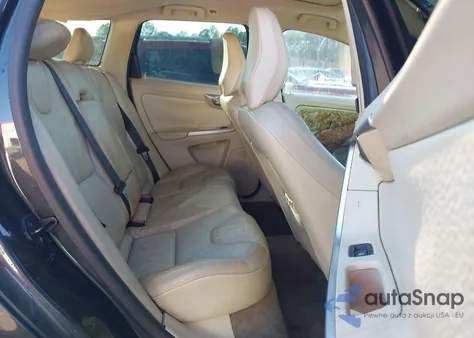 2010 Volvo Xc60 3.2 from USA, damaged, VIN YV4982DL3A2051219